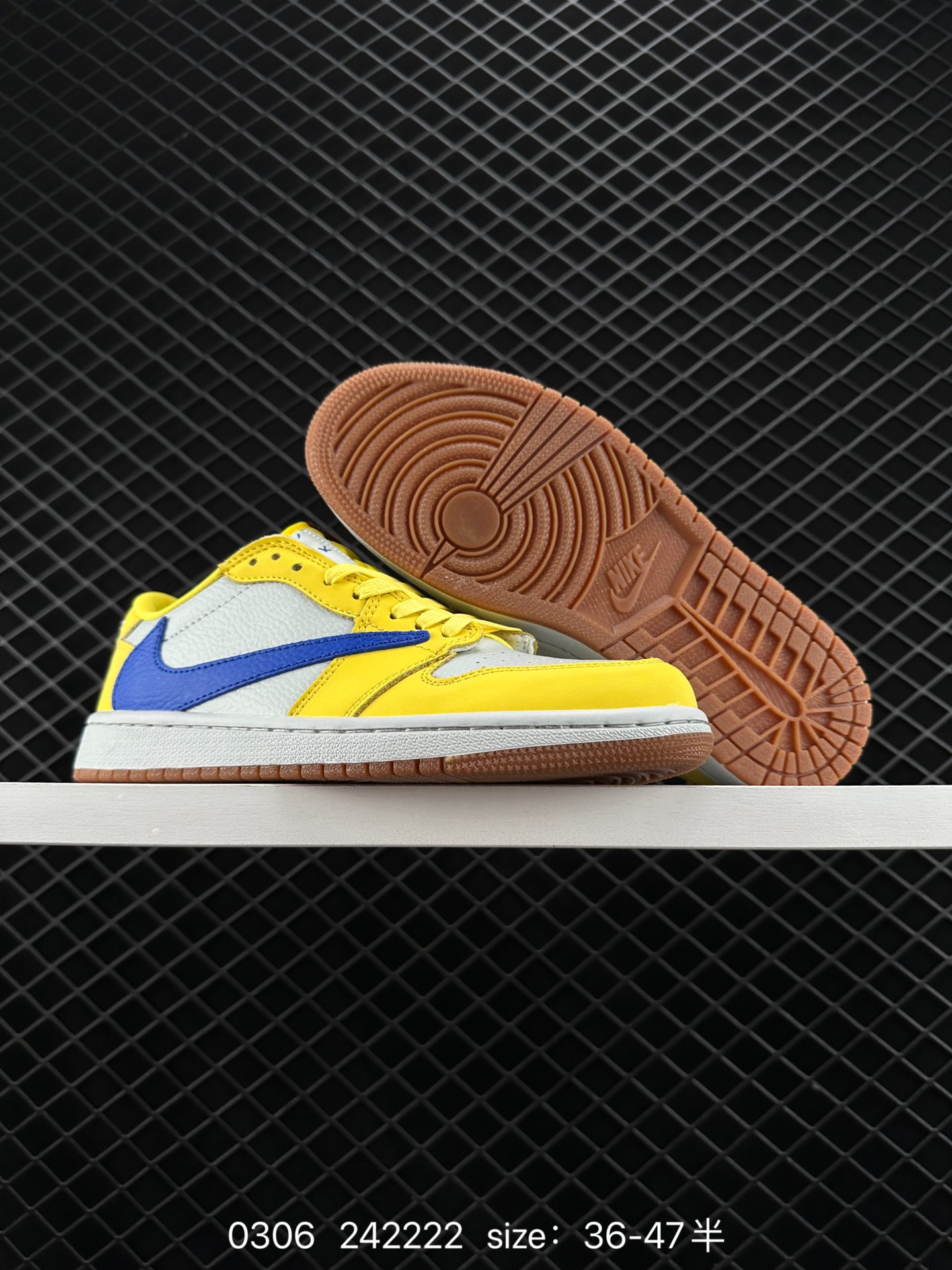 Travis Scott x Air Jordan 1 Low 